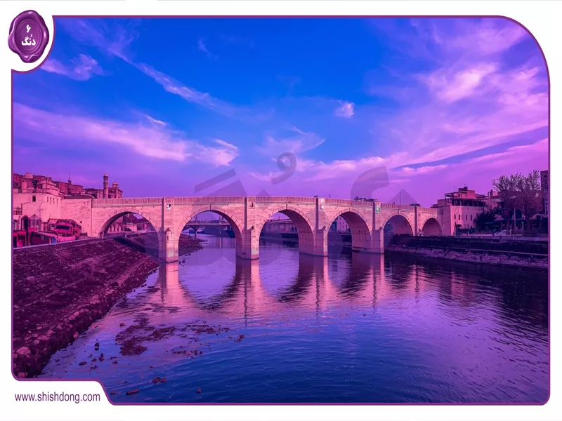 جاذبه سی‌وسه‌پل نزدیک پزوه اصفهان