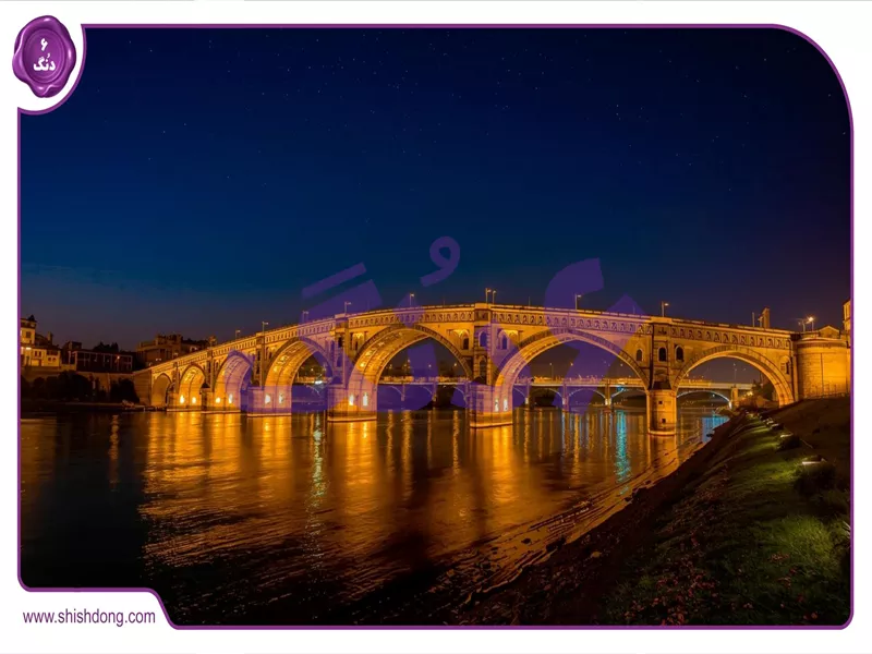 سی و سه پل با نمای زاینده رود