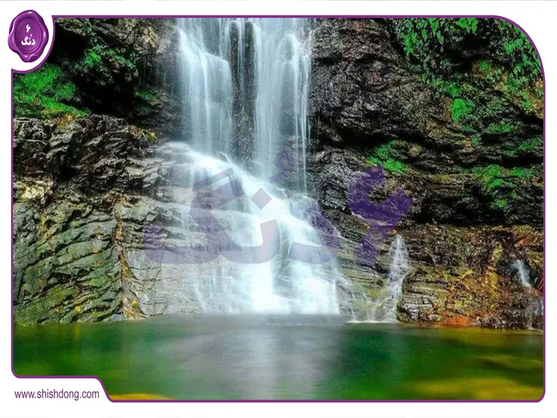 آبشار دودوزن فومن در جنگل