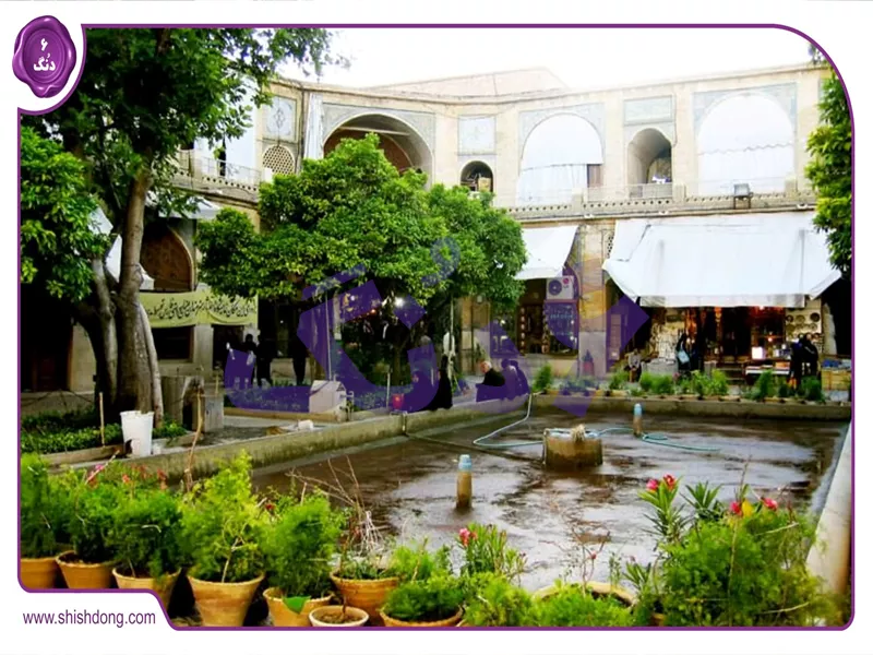 حیاط مرکزی سرای مشیر شیراز