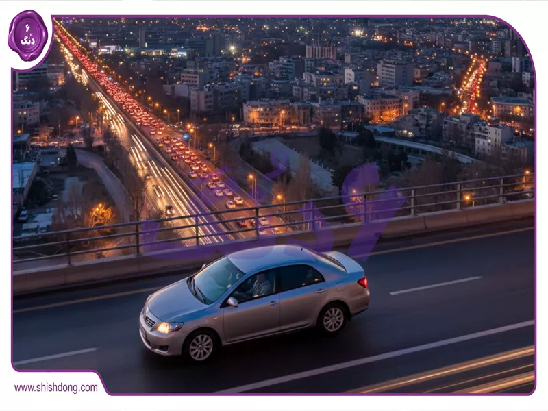 نمای هوایی تهران با تویوتا کرولا در حرکت